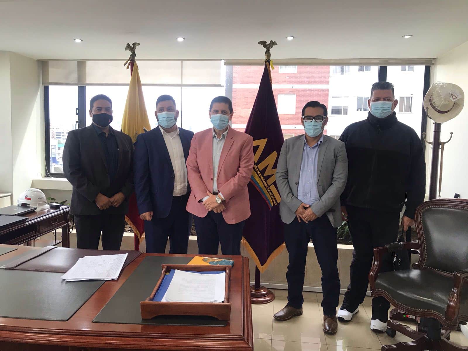 Visita de Universidad Ducens a la Asociación de Municipalidades Ecuatorianas.